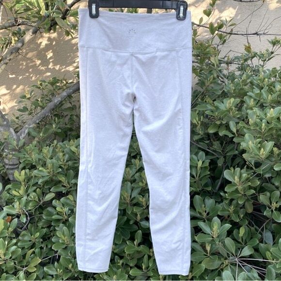 Varley Work Out Leggings Oatmeal Color Highrise. Size Small. Excellent Condition - Picture 2 of 5
